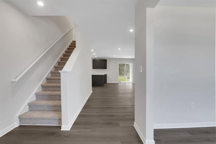 Spacious, unfurnished interior of a new home in Summertree, Stone Mountain (Image 15).