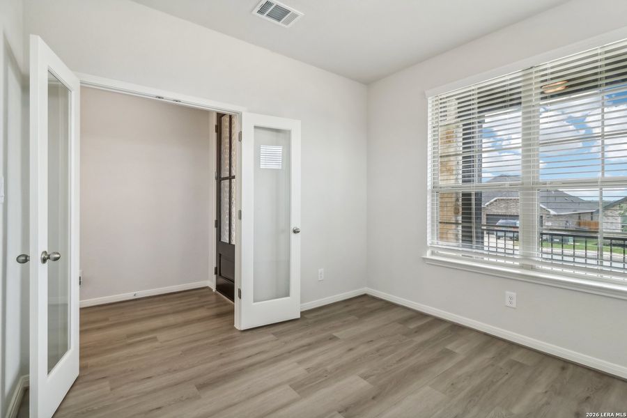 Spacious, unfurnished interior of a new home in , San Antonio (Image 30).