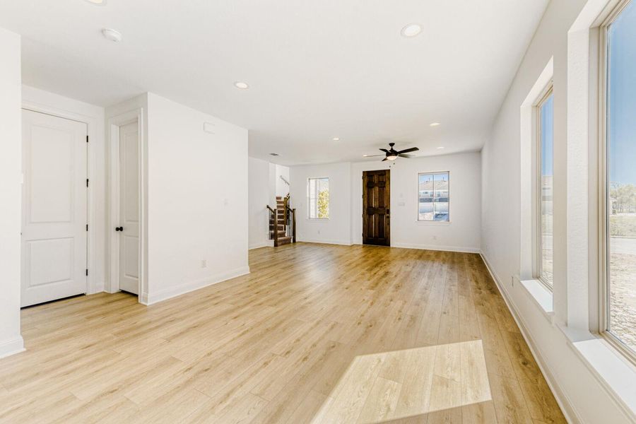 Spacious, unfurnished interior of a new home in The Porch at Du Pre, Buda (Image 13).
