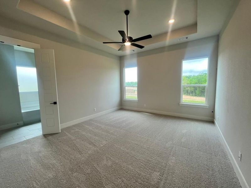 Spacious, unfurnished interior of a new home in Eagle Ridge Estates, Weatherford (Image 12).