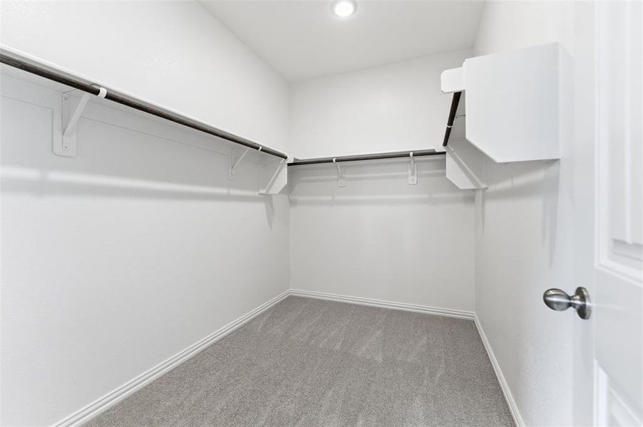 Spacious, unfurnished interior of a new home in Liberty Pointe, Gainesville (Image 11).