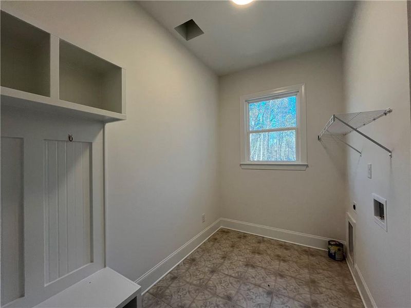 Spacious, unfurnished interior of a new home in Chattahoochee Reserve, Cumming (Image 23).