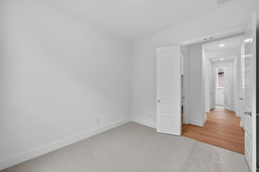 Spacious, unfurnished interior of a new home in Sandbrock Ranch, Aubrey (Image 24).
