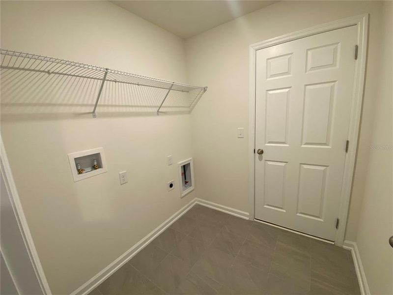 Spacious, unfurnished interior of a new home in Somerset - Executive Series, Palm Coast (Image 13).