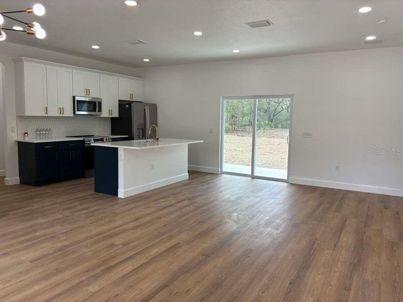 Spacious, unfurnished interior of a new home in , Ocklawaha (Image 17).