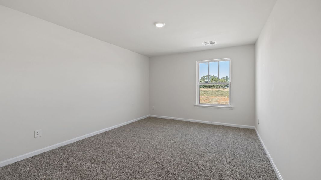 Spacious, unfurnished interior of a new home in Cloverdale Hills, Piedmont (Image 22).