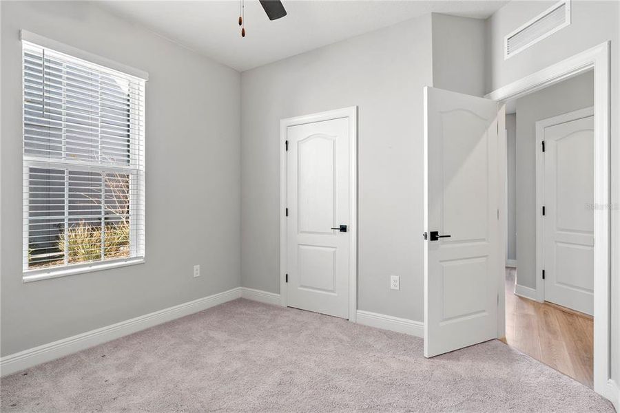 Spacious, unfurnished interior of a new home in Reunion Village, Kissimmee (Image 29).