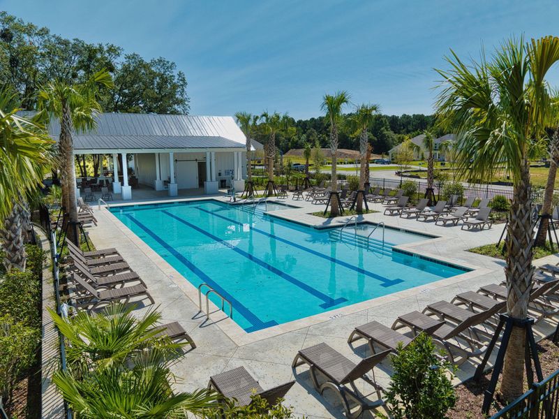 Community amenities in Six Oaks, Summerville (Image 3).