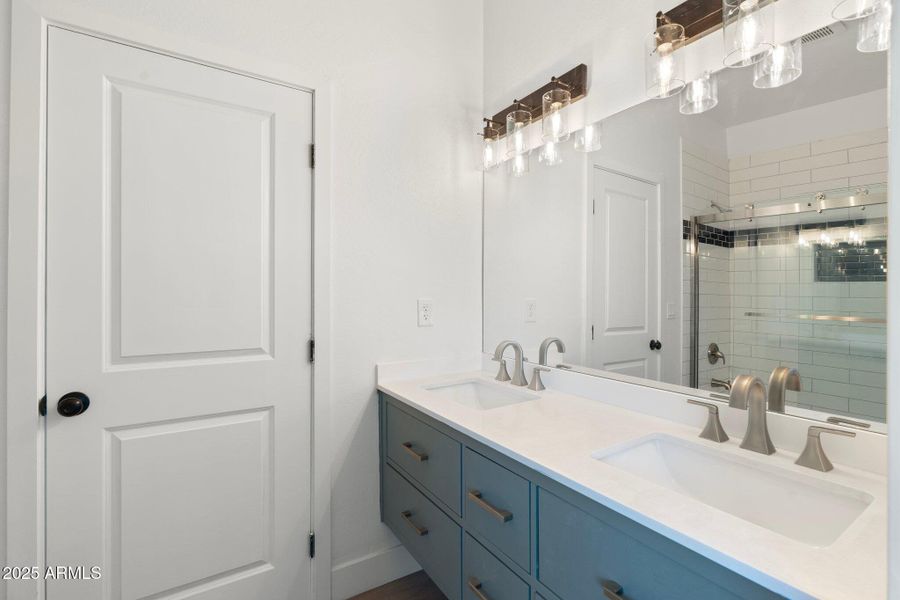 15-web-or-mls-DSC01542 15-web-or-mls-DSC01542