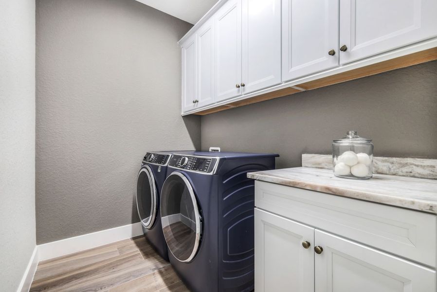 Representative furnished interior of a home built from the Charlotte II by William Ryan Homes in River Preserve Estates, Parrish (Image 14).