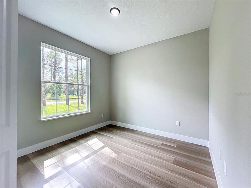 Spacious, unfurnished interior of a new home in , Citrus Springs (Image 40).