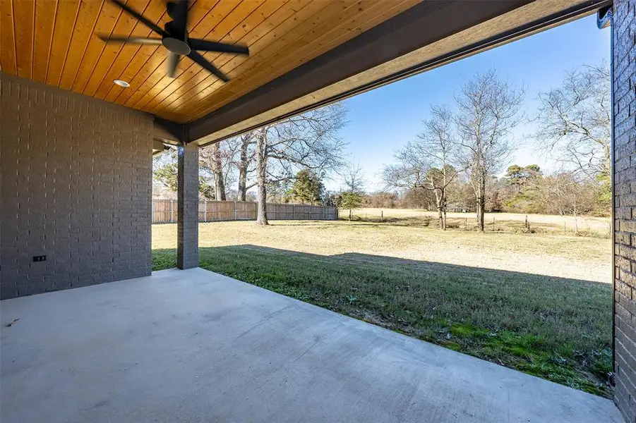 Exterior details and patio area of a home in , Bullard (Image 4).
