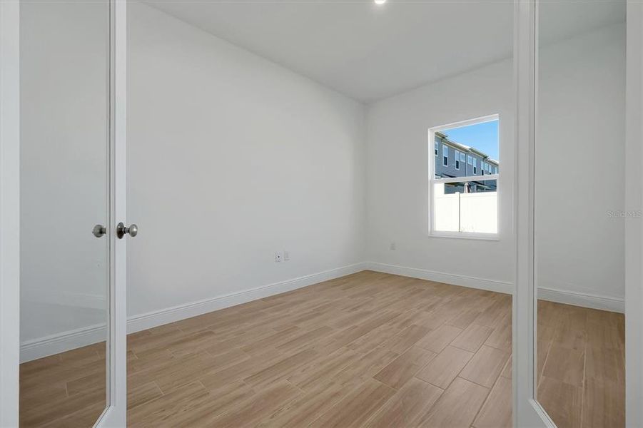 Spacious, unfurnished interior of a new home in Prairie Oaks, St. Cloud (Image 37).