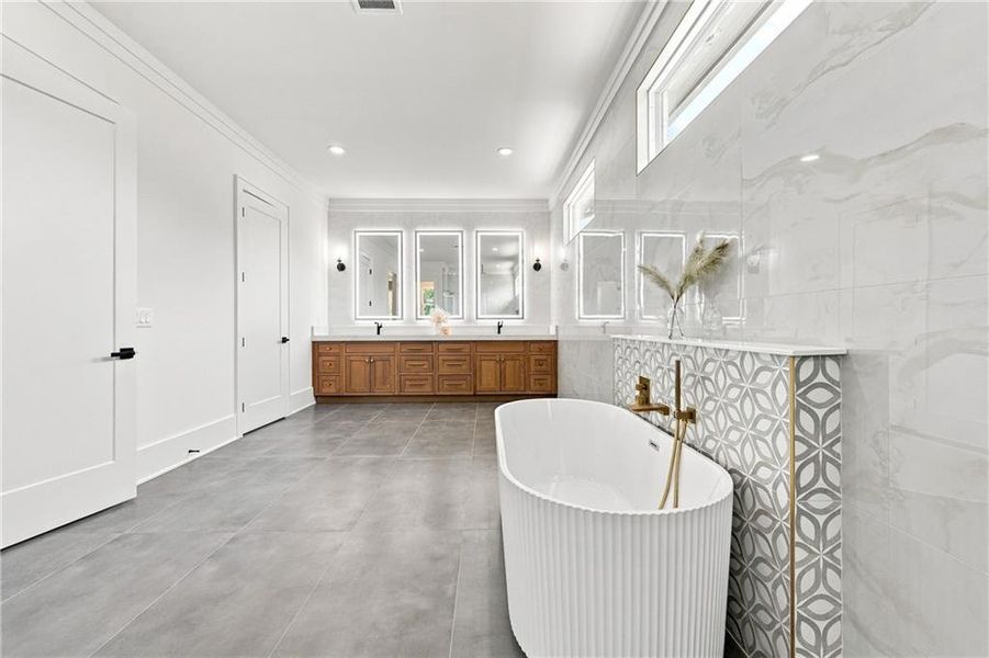 Image 72 of a home in .