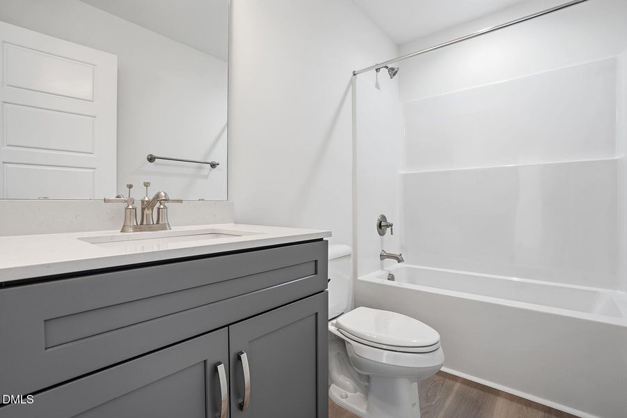 218 Rae St-104 218 Rae St-104