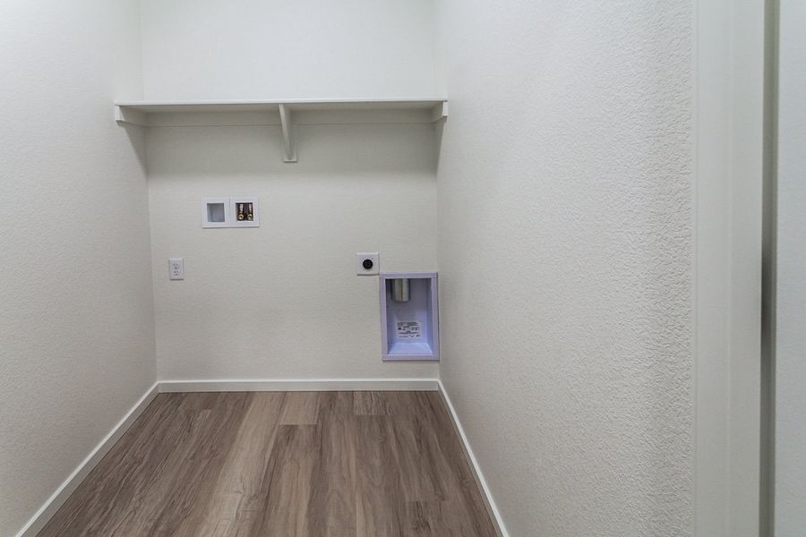 Spacious, unfurnished interior of a new home in Trailside, Timnath (Image 35). Spacious, unfurnished interior of a new home in Trailside, Timnath (Image 35).