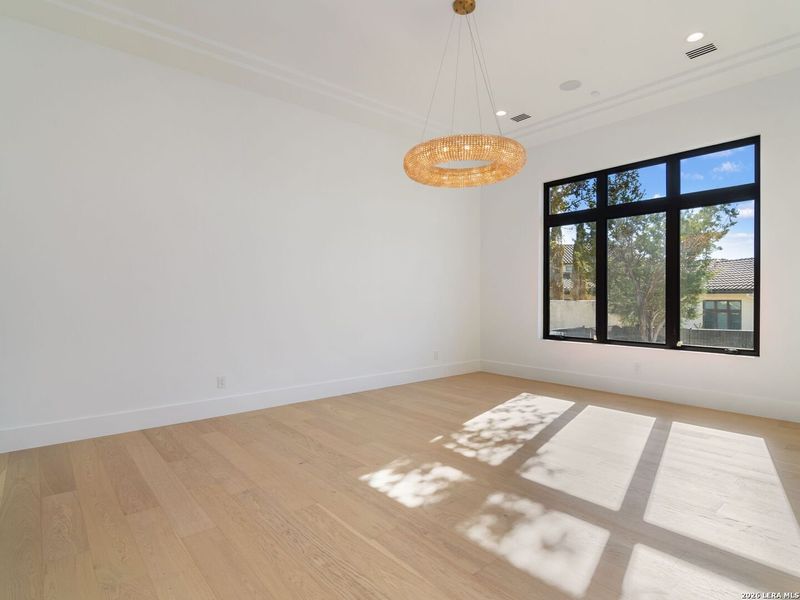 Spacious, unfurnished interior of a new home in , San Antonio (Image 25).