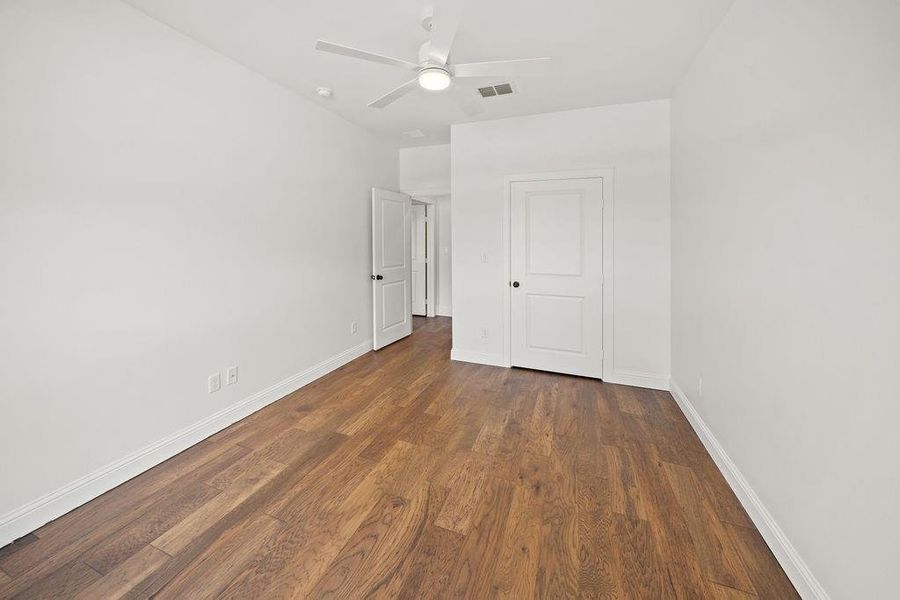 Spacious, unfurnished interior of a new home in , Tyler (Image 34).