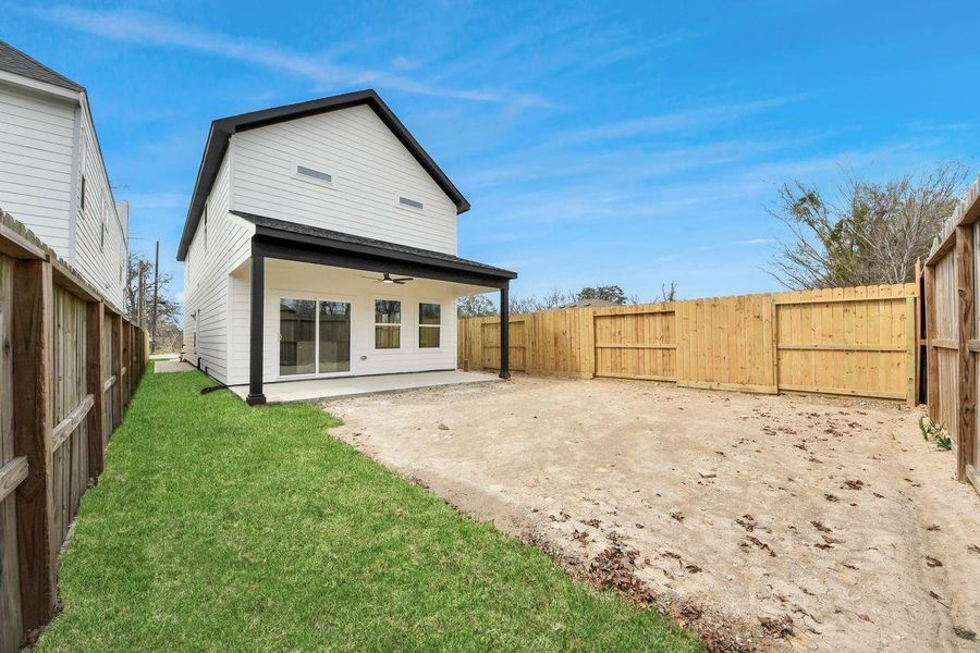 Exterior details and patio area of a home in , Houston (Image 4).