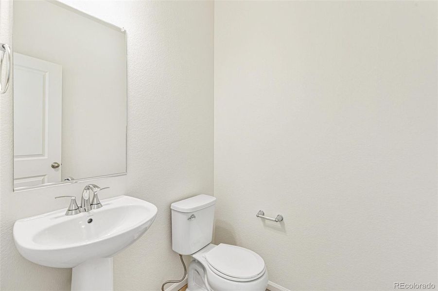 Furnished interior view inside a new home in Turnberry Villas, Commerce City (Image 9).