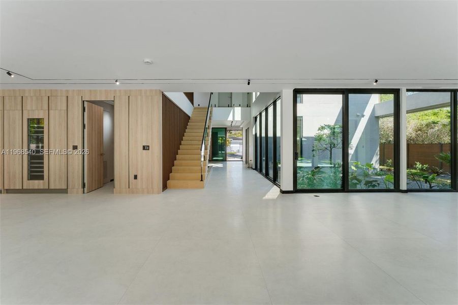 Spacious, unfurnished interior of a new home in , Miami (Image 12).