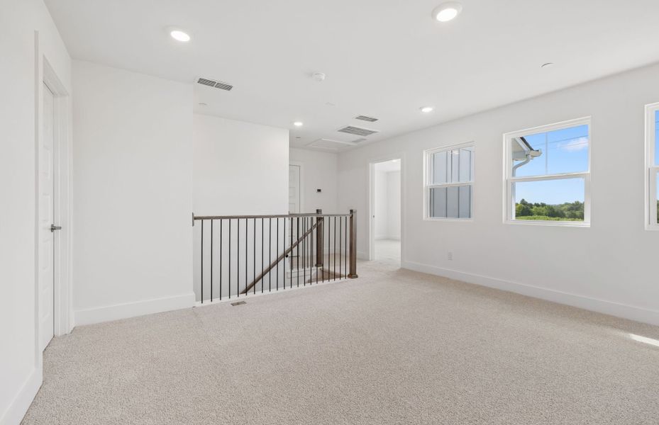 Spacious, unfurnished interior of a new home in Bradshaw Farms Reserve, Mount Juliet (Image 15).