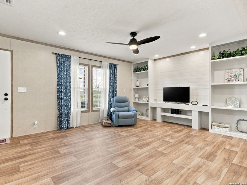 Furnished interior view inside a new home in , Canyon Lake (Image 8).