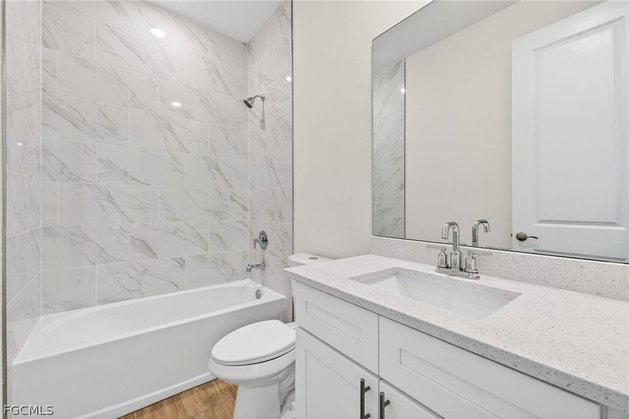 Furnished interior view inside a new home in Cape Coral, Cape Coral (Image 12).