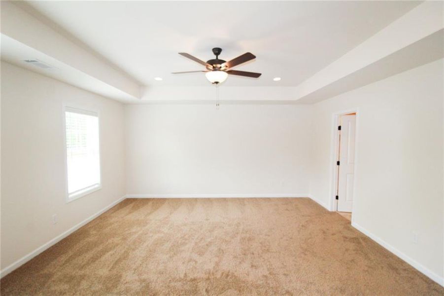 Spacious, unfurnished interior of a new home in , Lilburn (Image 7).