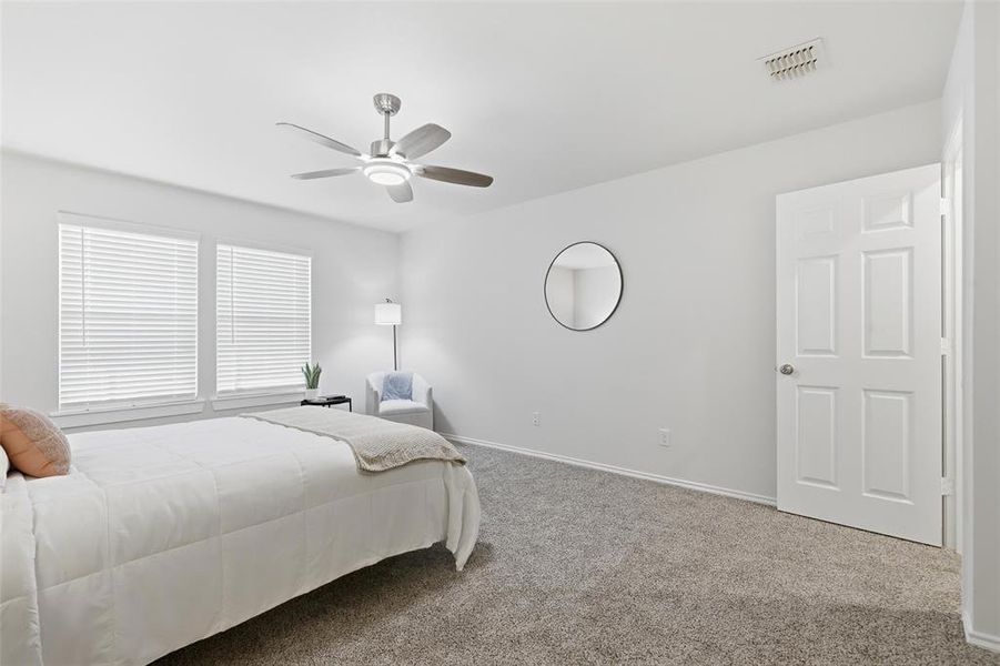 Furnished interior view inside a new home in Newberry Point, Fort Worth (Image 18).