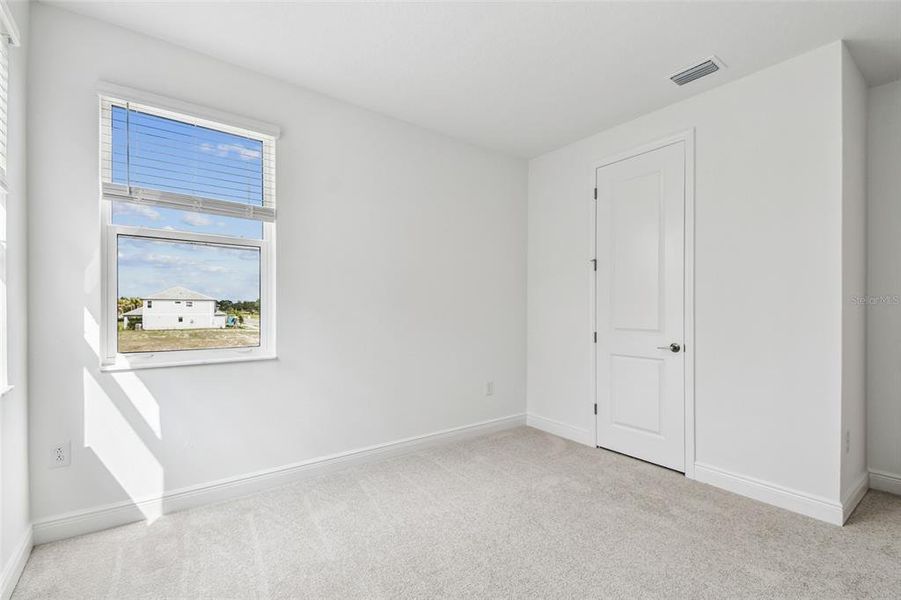 Spacious, unfurnished interior of a new home in Hawkstone, Sarasota (Image 21).