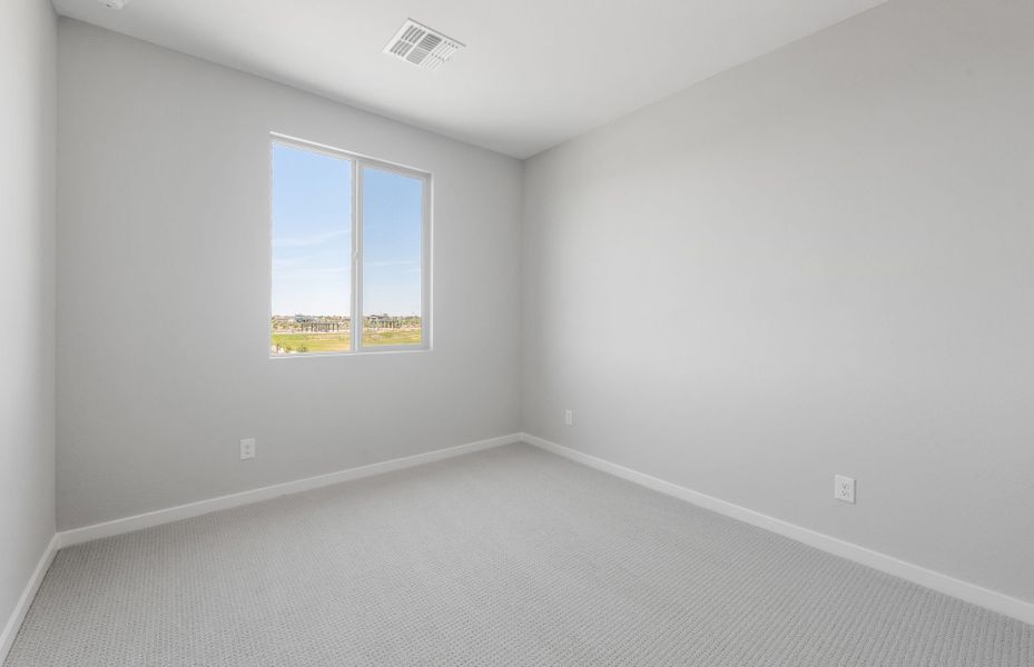 Spacious, unfurnished interior of a new home in Soleo, San Tan Valley (Image 20).