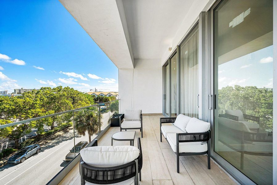 Exterior details and patio area of a home in , Delray Beach (Image 2).