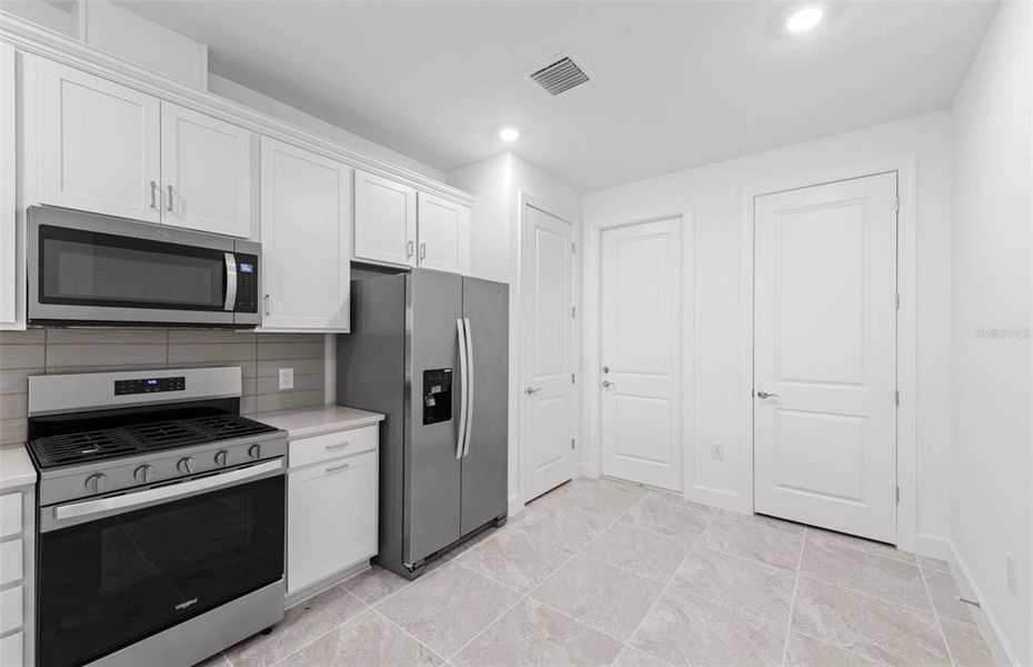 Furnished interior view inside a new home in Talon Preserve on Palmer Ranch, Nokomis (Image 10).