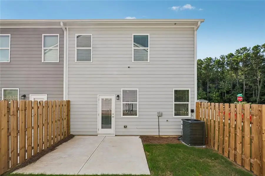 Exterior details and patio area of a home in , Decatur (Image 4).