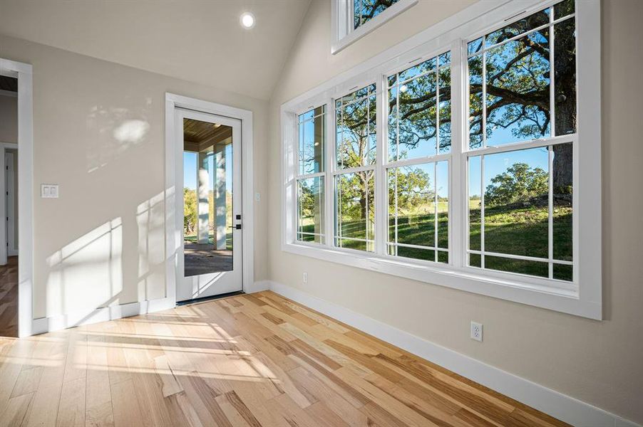 Spacious, unfurnished interior of a new home in , Athens (Image 31).