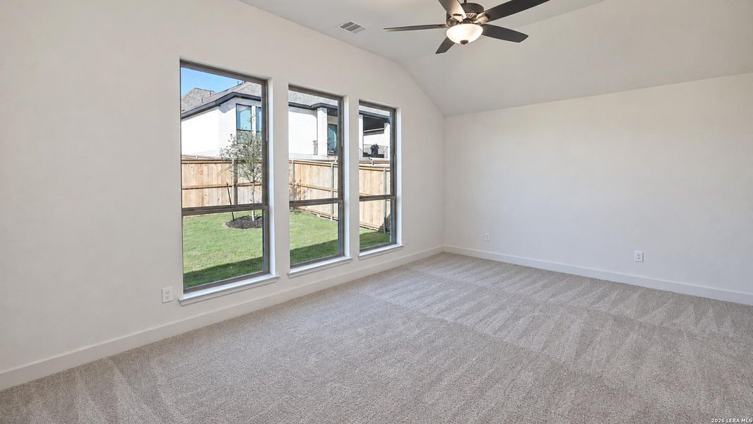 Spacious, unfurnished interior of a new home in Mayfair, New Braunfels (Image 26).
