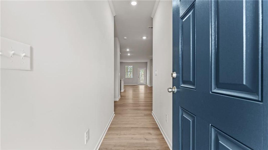 Spacious, unfurnished interior of a new home in Villages at Cedar Hill, Dallas (Image 16).