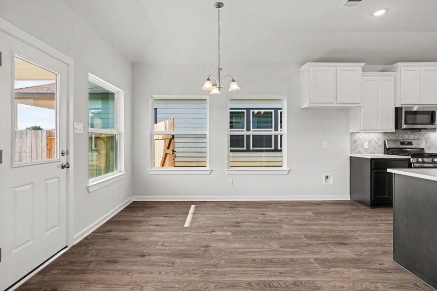 Spacious, unfurnished interior of a new home in Clear View Estates, Willis (Image 15).