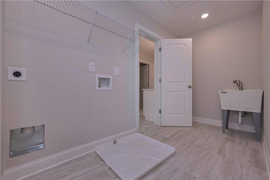 Spacious, unfurnished interior of a new home in , Douglasville (Image 29). Spacious, unfurnished interior of a new home in , Douglasville (Image 29).