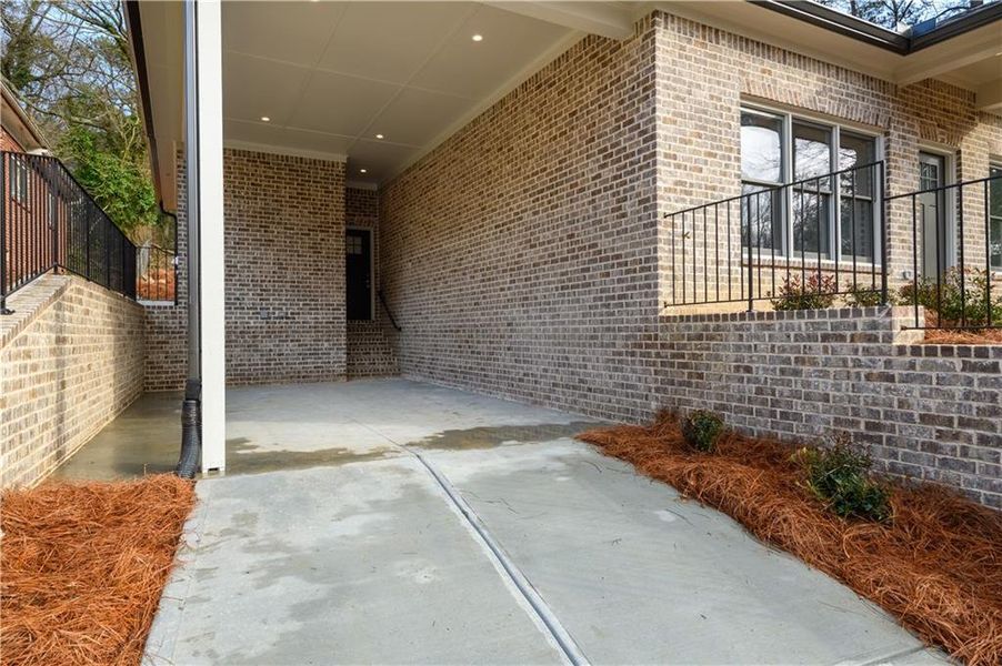 Exterior details and patio area of a home in , Atlanta (Image 19).