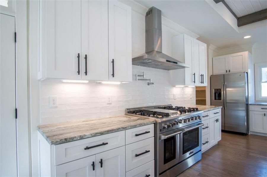 Furnished interior view inside a new home in , Woodstock (Image 14).