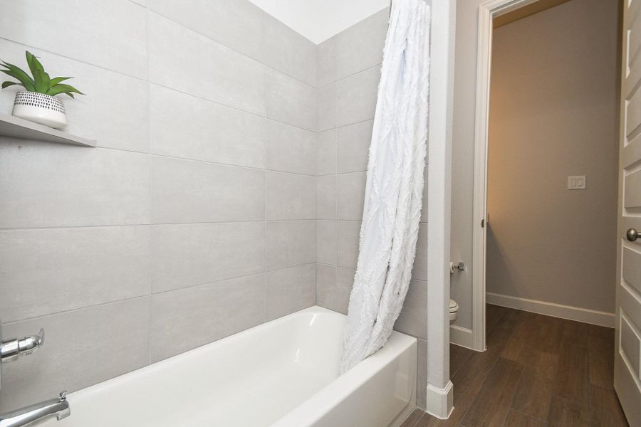 Furnished interior view inside a new home in Fulbrook On Fulshear Creek 60', Fulshear (Image 26).