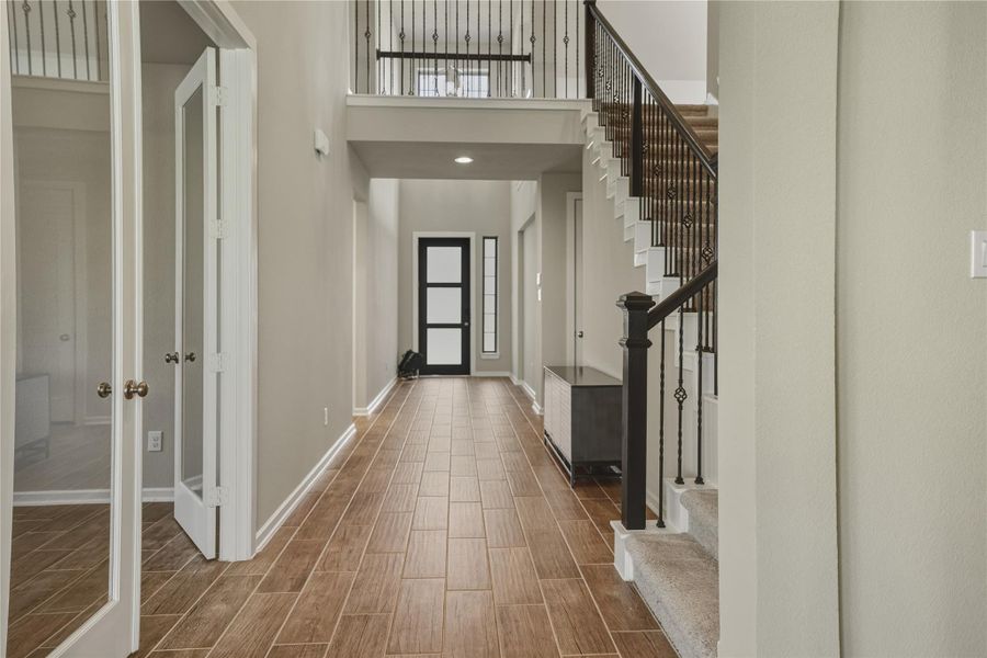 Spacious, unfurnished interior of a new home in , Fulshear (Image 34). Spacious, unfurnished interior of a new home in , Fulshear (Image 34).
