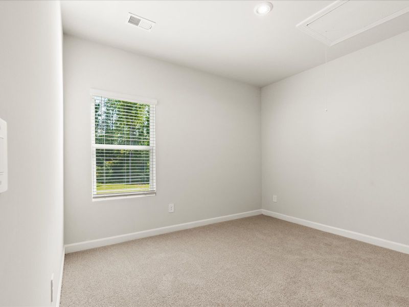 Spacious, unfurnished interior of a new home in Holland Park, Spartanburg (Image 22).