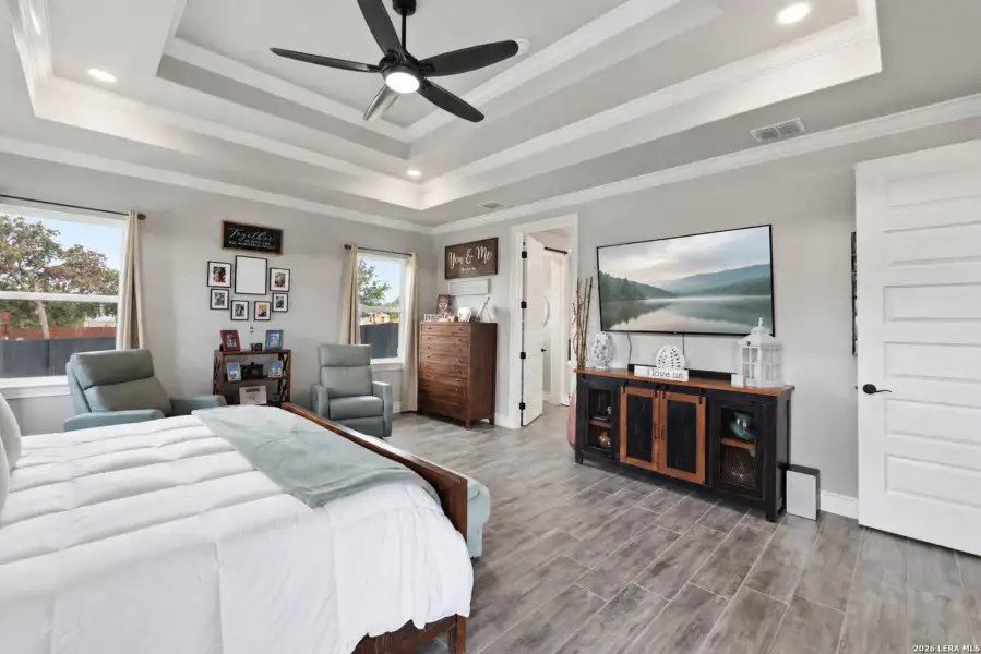 Furnished interior view inside a new home in , La Vernia (Image 38). Furnished interior view inside a new home in , La Vernia (Image 38).