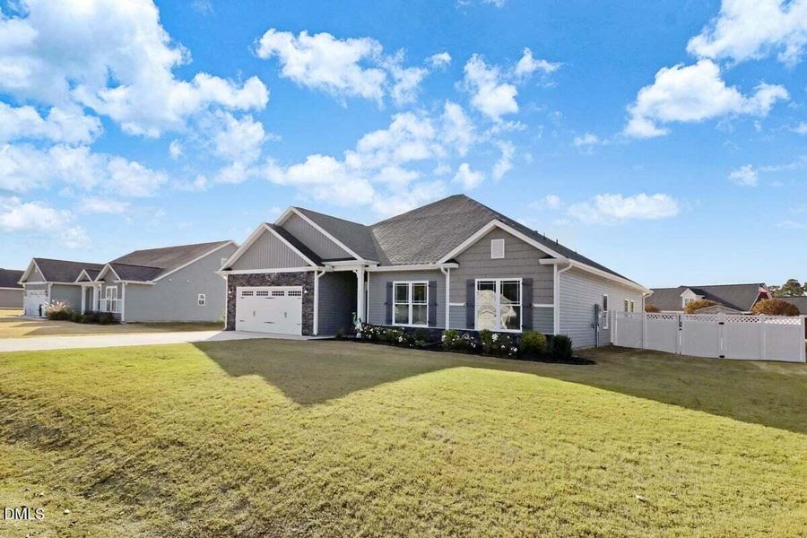 508 Madison Ann Dr-2