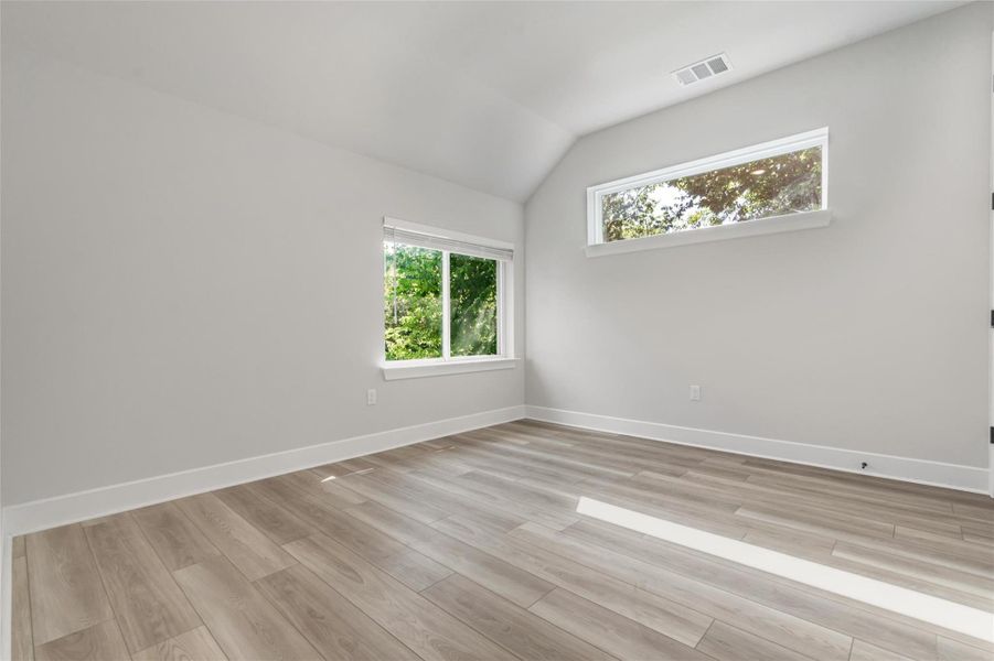 Spacious, unfurnished interior of a new home in , Austin (Image 23).