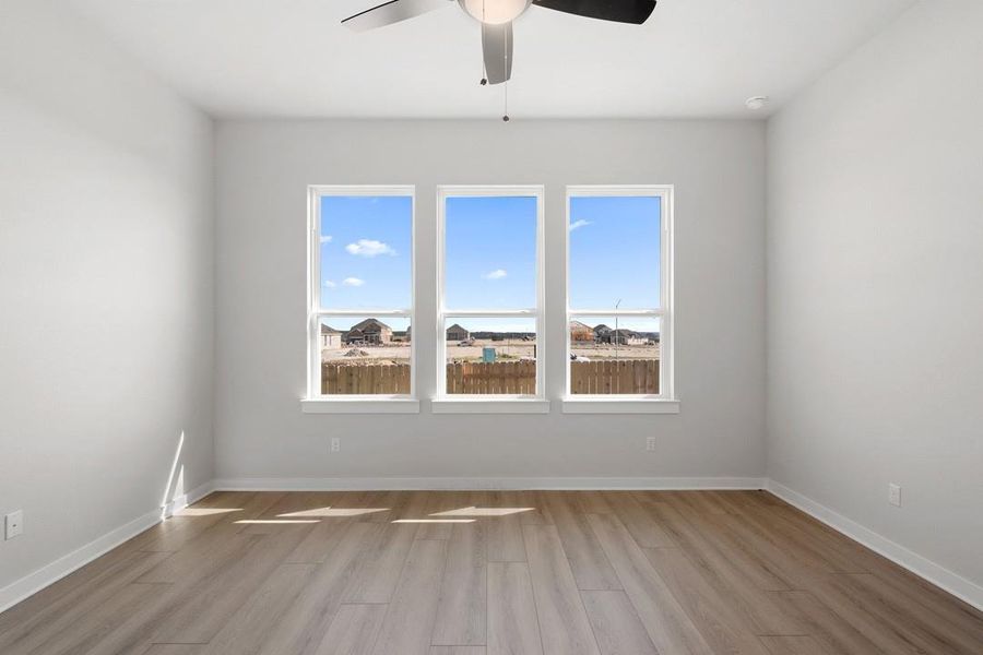 Spacious, unfurnished interior of a new home in Lariat, Liberty Hill (Image 30).