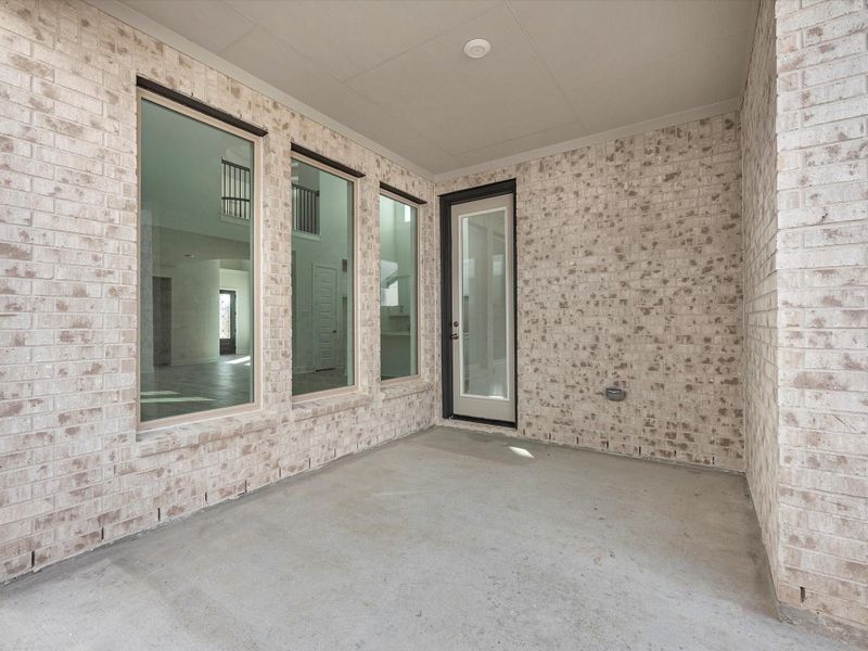 Representative image. Features, specifications, selections and colors may vary.